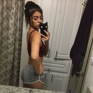 Meet your Posher, Kassandra